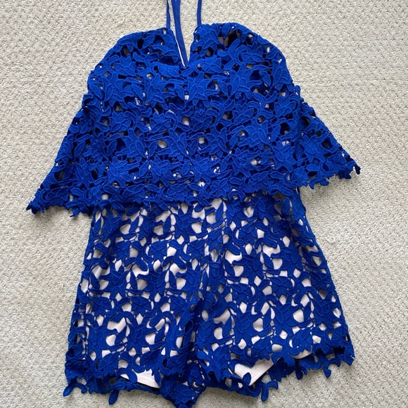 JOA Summer Cutout Romper - Picture 2 of 6